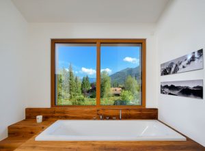 Badezimmer mit Ausblick